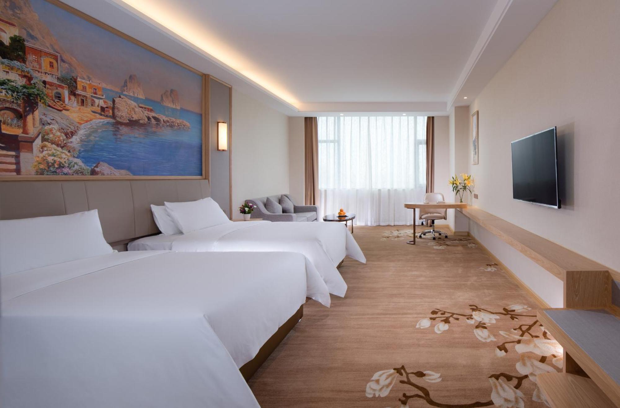 Vienna International Hotel Lianjiang  Exterior photo